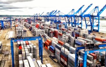 cranes-and-containers-at-international-logistics-c-2022-11-14-07-04-32-utc cranes-and-containers-at-international-logistics-c-2022-11-14-07-04-32-utc